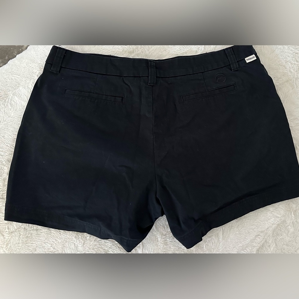 Magellan woman’s black shorts